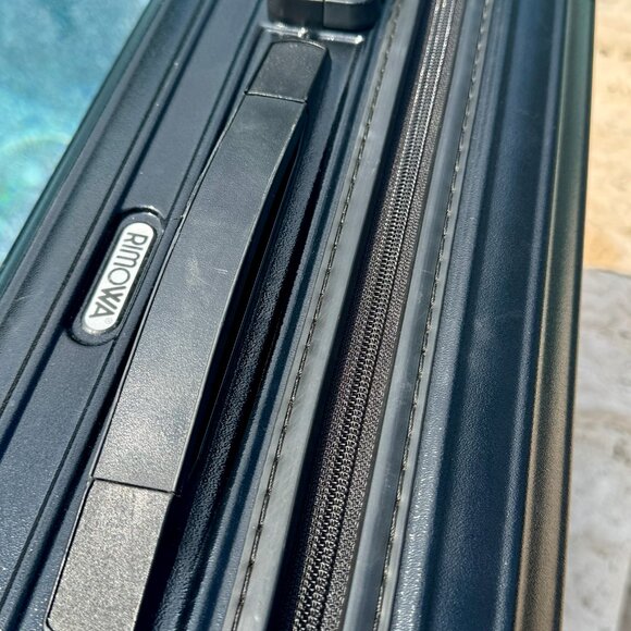 Rimowa carry on - Picture 7 of 8